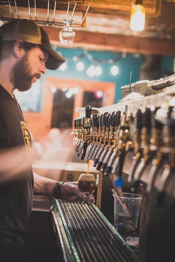 Auberge Micro-Brasserie Le Baril Roulant Val-David Dış mekan fotoğraf